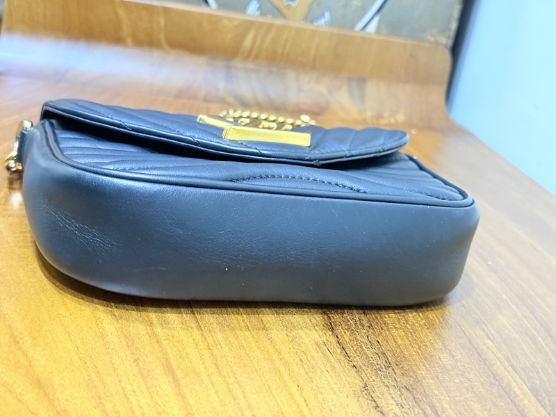 9新✨賠售超甜賣🫶🏻L V全皮款🖤new wave黑色牛皮 翻蓋肩背包-21