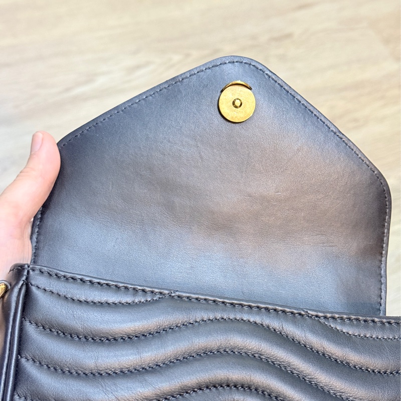 9新✨賠售超甜賣🫶🏻L V全皮款🖤new wave黑色牛皮 翻蓋肩背包-36