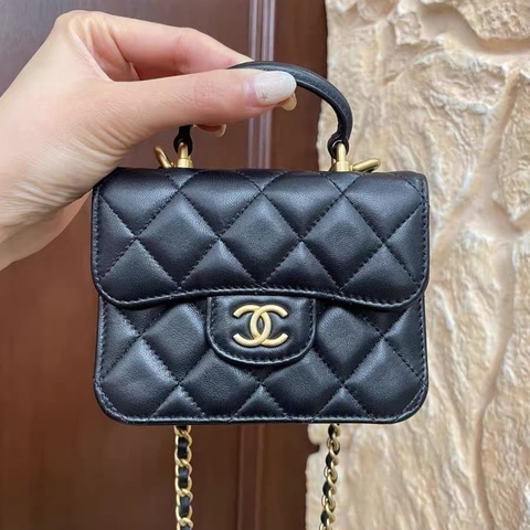 【97新 ✨ 全網最低價】 香奈兒Chanel 黑金 羊皮 mini 手柄 小小廢包  王心凌同款（下單前先詢問庫存❗️）
