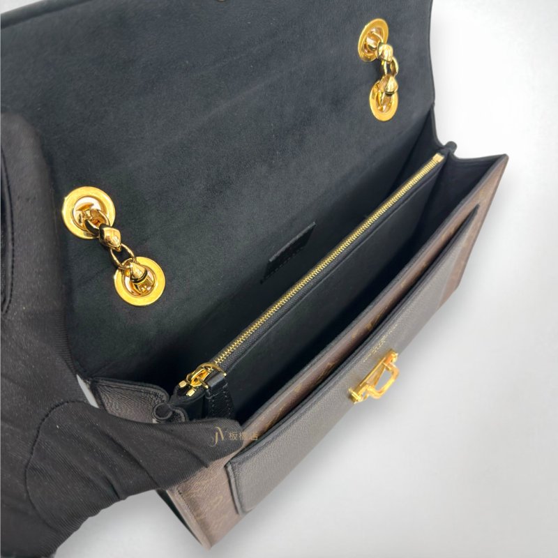 JS1301-LV VICTOIRE 原花拼接黑牛皮肩背包M41730-5