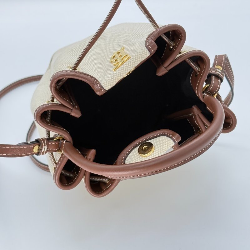 BURBERRY 巴寶莉 TB 米白/焦糖 帆布迷你水桶包-4