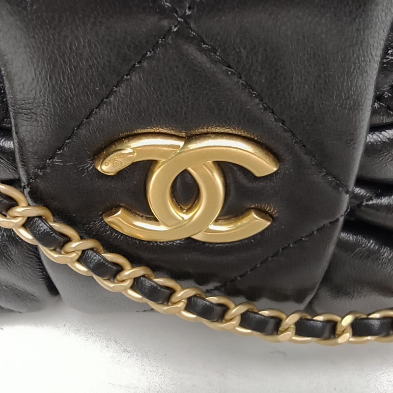 CHANEL 25K蝴蝶結小號23cm黑色羊皮晶片開金扣肩背包-4