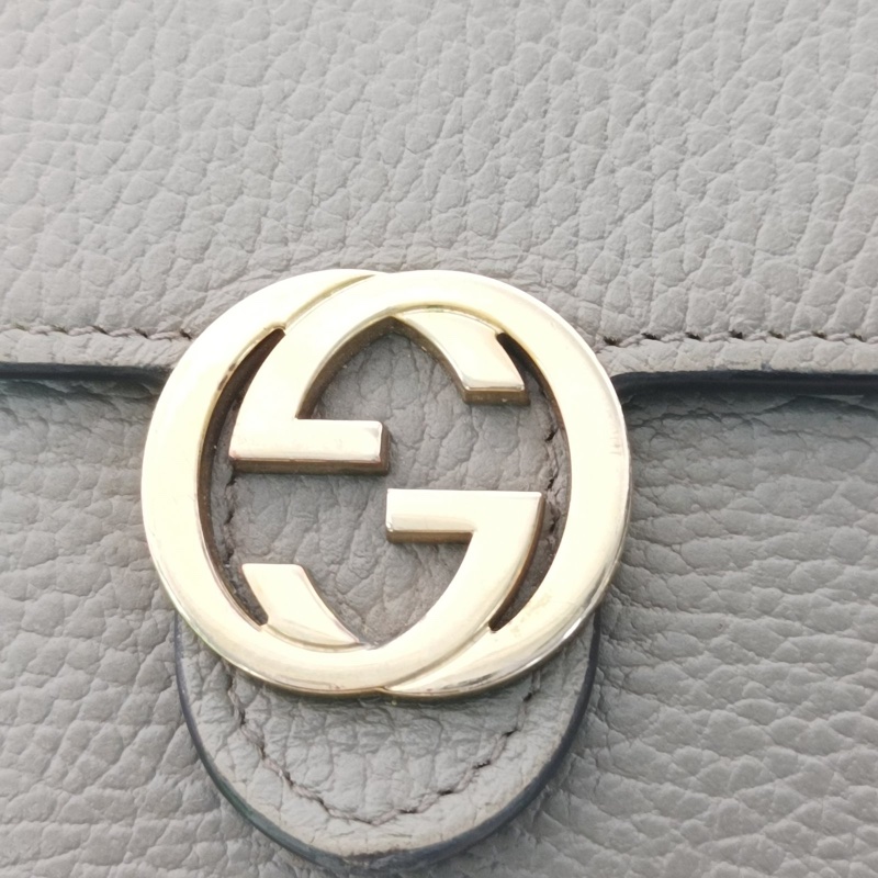 GUCCI InterlockWoc19灰色牛皮金扣肩背包-4