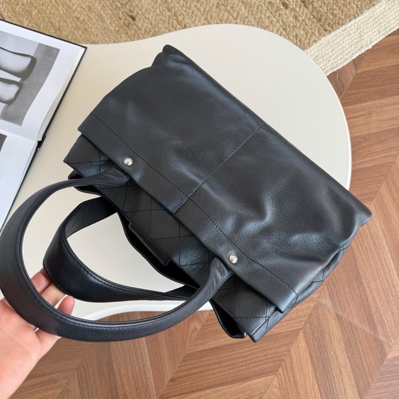 AB級 9成新 Chanel 黑銀魚子醬浮雕單肩tote鐳射12開無卡-1