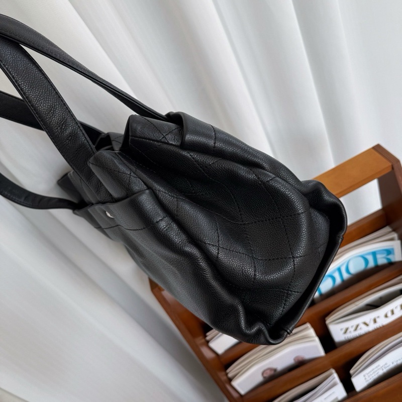 AB級 9成新 Chanel 黑銀魚子醬浮雕單肩tote鐳射12開無卡-5