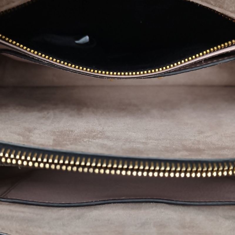 MIUMIU 粉色羊皮風琴手提包-5