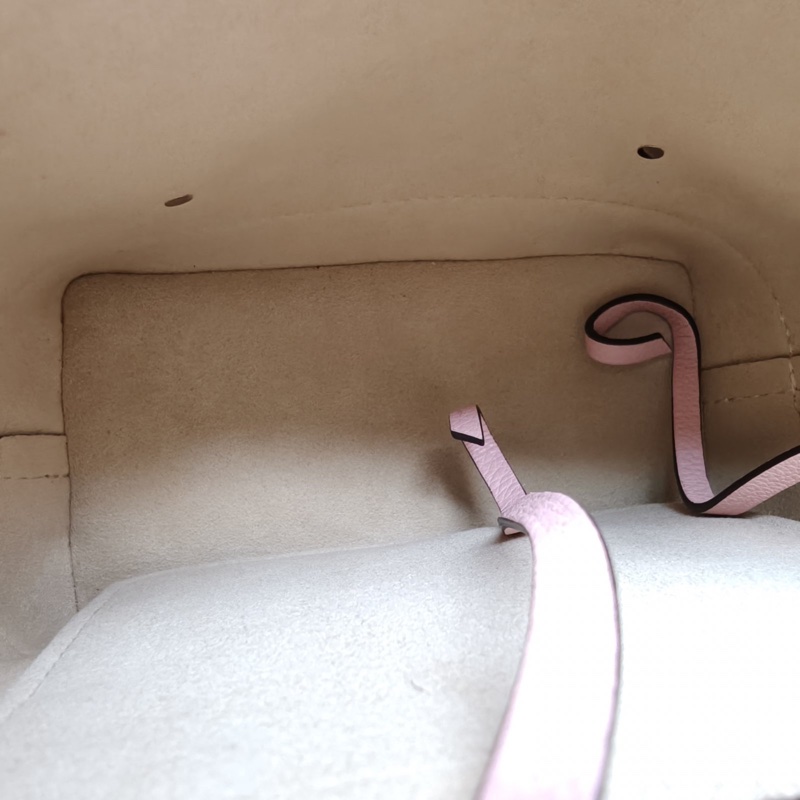 LOUIS VUITTON Lockme雙肩包Mini16裸色牛皮2018花朵裝飾-4
