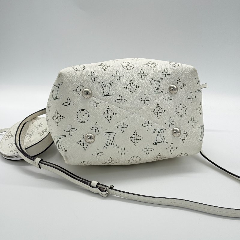 購證 12 万♥️ LOUIS VUITTON 路易威登 Bella 抽繩鏤空 白色 牛皮月光女神水桶包單肩斜挎包-5