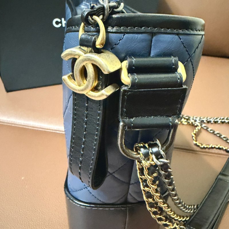 CHANEL 香奈兒 Gabrielle Hobo 中號流浪包 ｜藍色黑底金銀鍊｜專櫃購入｜全配保卡｜狀況極佳-17