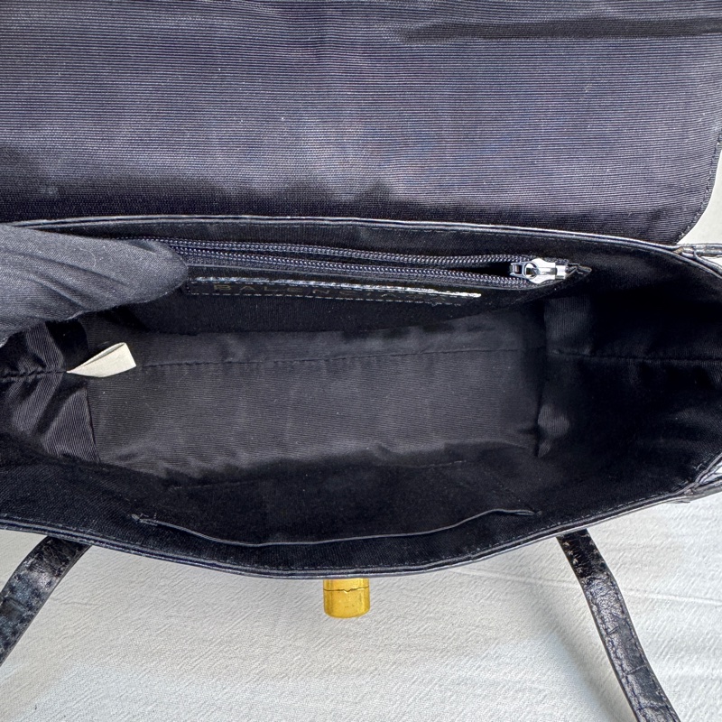 Balenciaga 經典鱷魚紋系列手提包-10