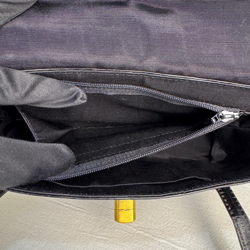 Balenciaga 經典鱷魚紋系列手提包-12