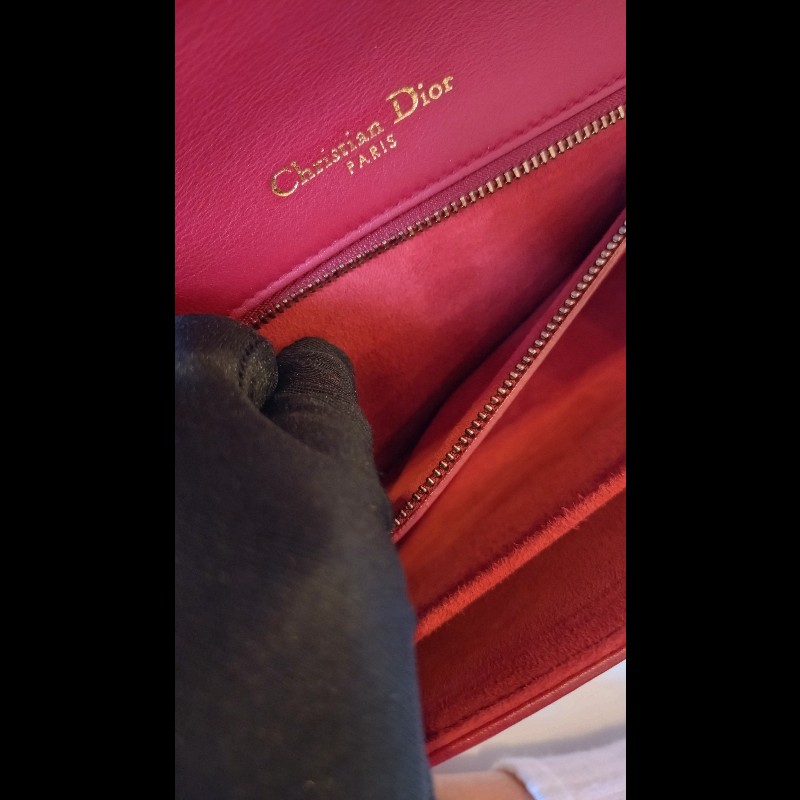 Dior 古銅金鍊酒紅皮鉚釘格紋盾牌口蓋包-19