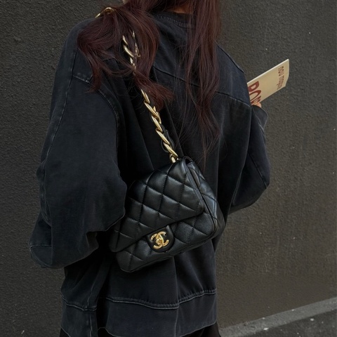 ✨Chanel 22S方胖子 黑色金扣 做舊鏈條 98新🖤