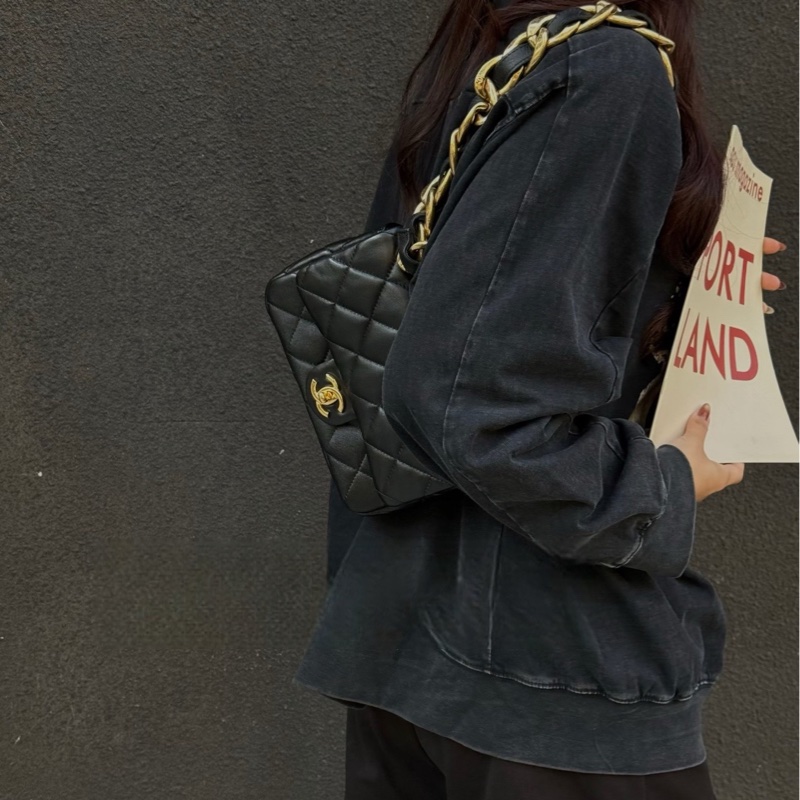 ✨Chanel 22S方胖子 黑色金扣 做舊鏈條 98新🖤-1