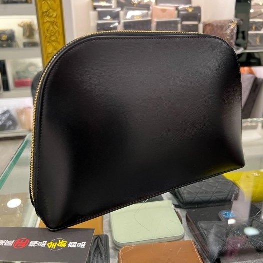 東區正精品㊣CELINE Triomphe 全新未使用黑色小牛皮金釦拉鍊手拿包 RZ6284-7