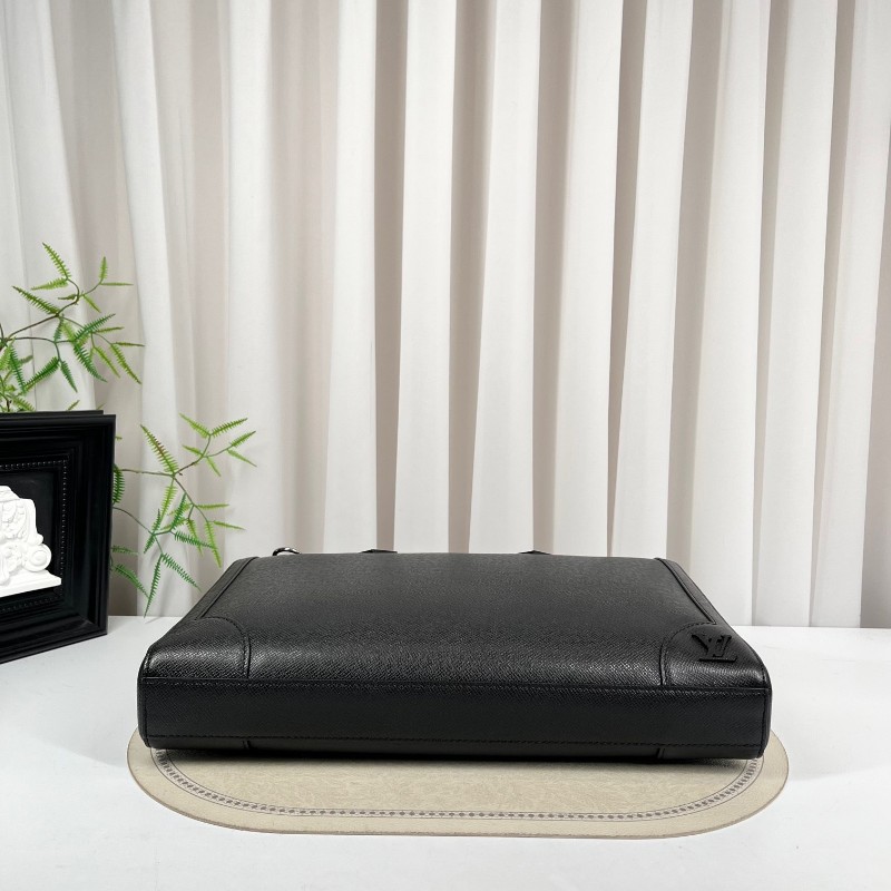 cq zyy LV路易威登 芯片款 黑色全皮公文包 荔枝紋搭配銀色五金配件 可以放電腦 有肩帶可調節-4