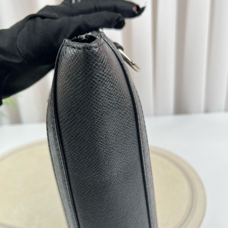 cq zyy LV路易威登 芯片款 黑色全皮公文包 荔枝紋搭配銀色五金配件 可以放電腦 有肩帶可調節-15