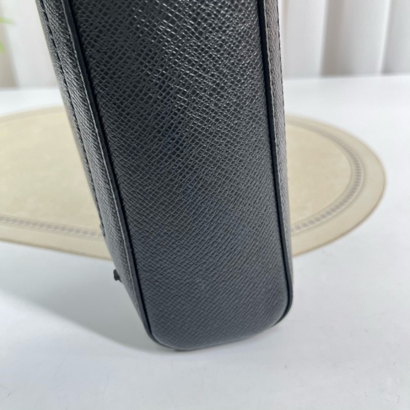 cq zyy LV路易威登 芯片款 黑色全皮公文包 荔枝紋搭配銀色五金配件 可以放電腦 有肩帶可調節-16