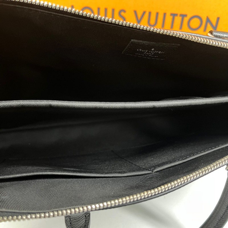 cq zyy LV路易威登 芯片款 黑色全皮公文包 荔枝紋搭配銀色五金配件 可以放電腦 有肩帶可調節-17