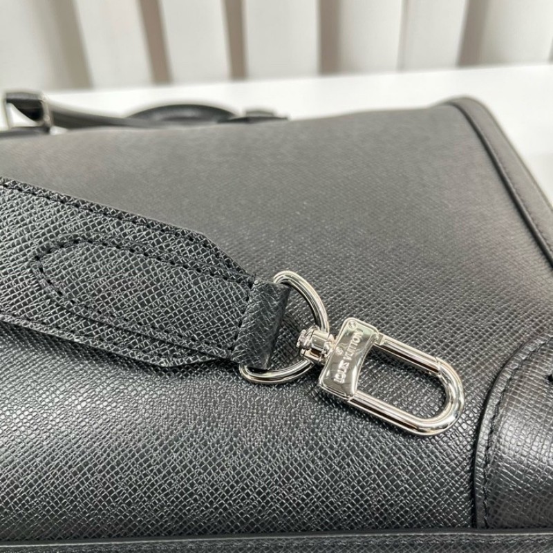 cq zyy LV路易威登 芯片款 黑色全皮公文包 荔枝紋搭配銀色五金配件 可以放電腦 有肩帶可調節-24