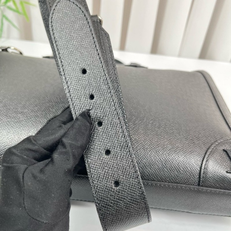 cq zyy LV路易威登 芯片款 黑色全皮公文包 荔枝紋搭配銀色五金配件 可以放電腦 有肩帶可調節-26