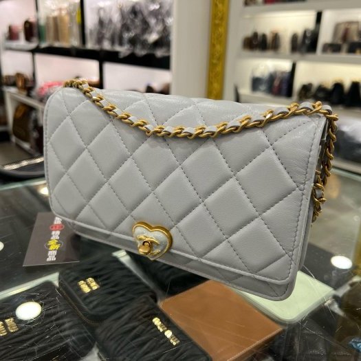 東區正精品㊣CHANEL WOC 全新未使用香奈兒淺藍色小羊皮愛心轉扣肩背包晚宴包斜背包 RZ6288-1