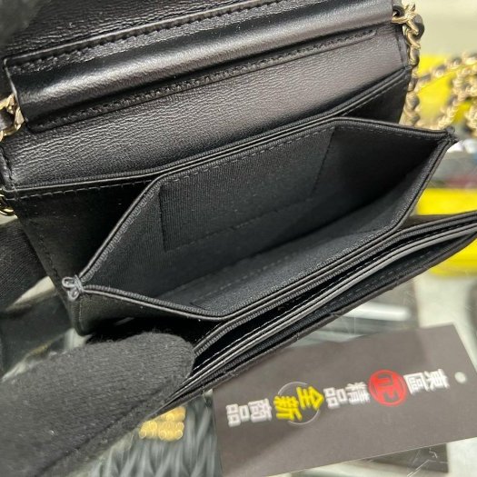 東區正精品㊣CHANEL 全新香奈兒黑色緞面金扣山茶花翻蓋卡包肩背包晚宴包斜背包 RZ6289-2