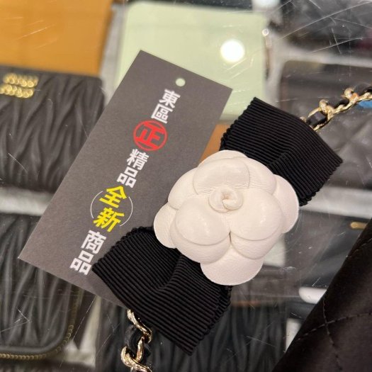 東區正精品㊣CHANEL 全新香奈兒黑色緞面金扣山茶花翻蓋卡包肩背包晚宴包斜背包 RZ6289-5