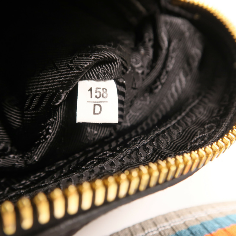 PRADA 牛皮皮革Camera Bag金扣肩背袋-6