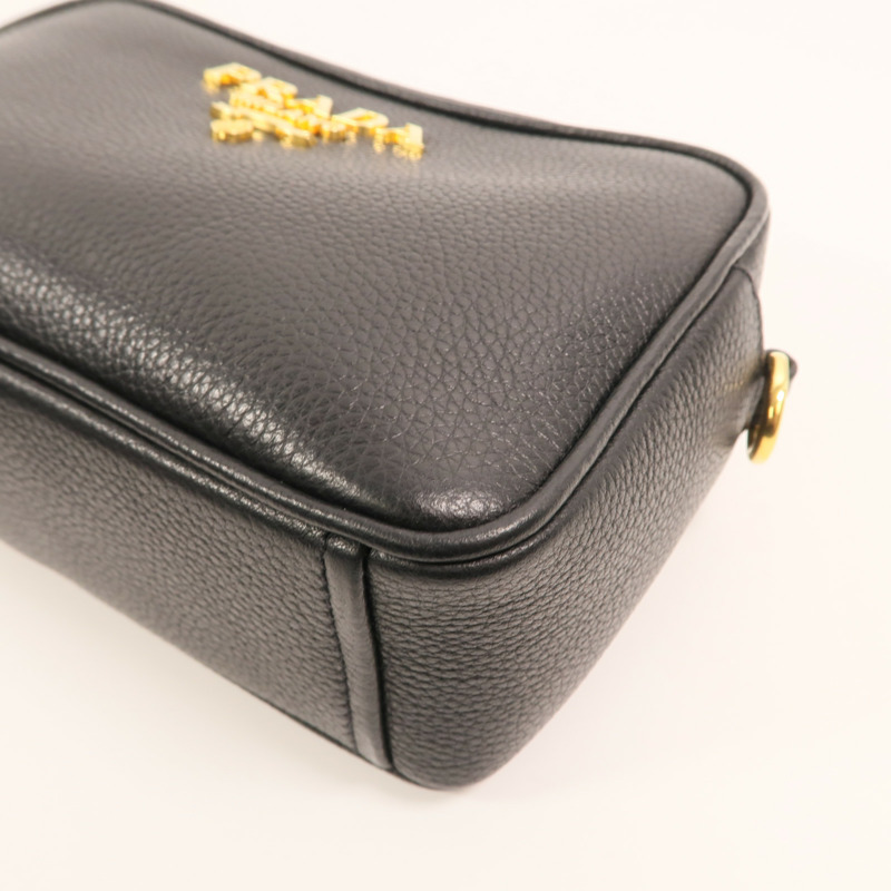 PRADA 牛皮皮革Camera Bag金扣肩背袋-9