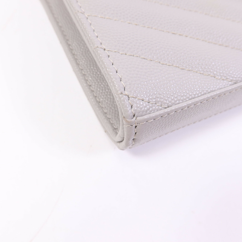 SAINT LAURENT 牛皮皮革Cassandre Envelope銀扣鏈帶肩背袋-11