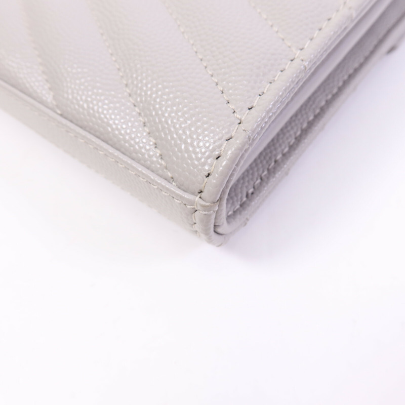 SAINT LAURENT 牛皮皮革Cassandre Envelope銀扣鏈帶肩背袋-12