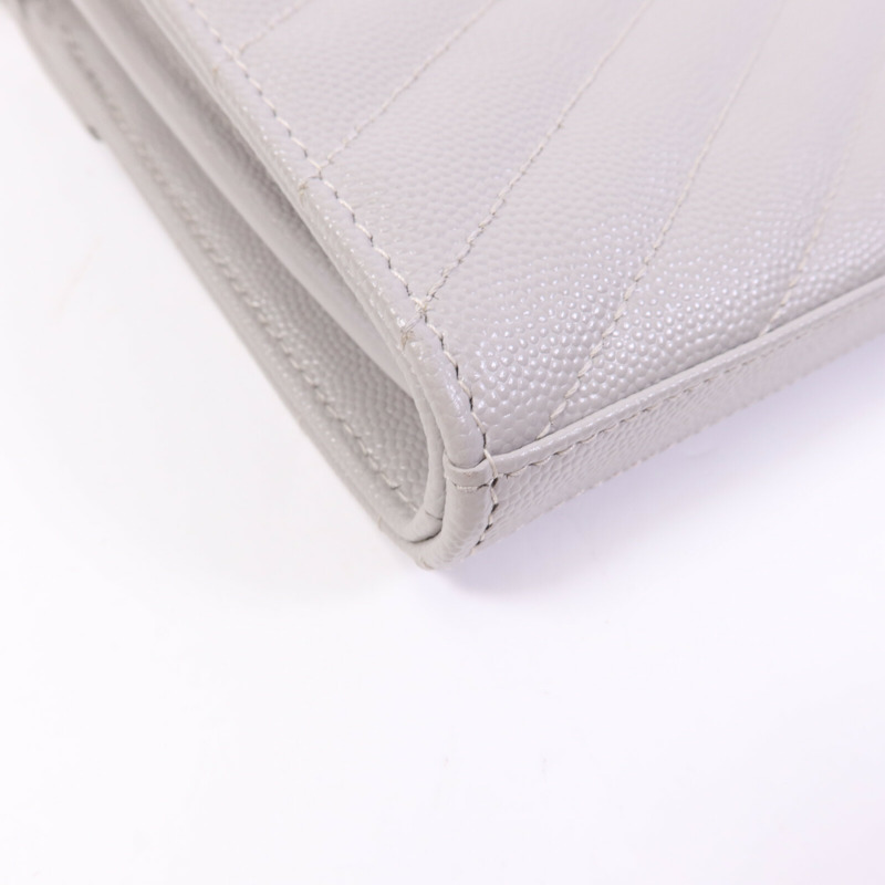 SAINT LAURENT 牛皮皮革Cassandre Envelope銀扣鏈帶肩背袋-13