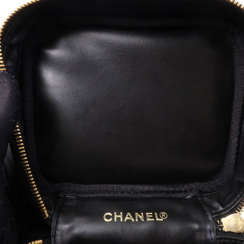 CHANEL 牛皮皮革Vintage Vanity Case金扣手挽袋-14