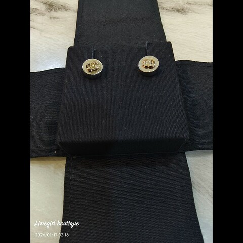 Chanel 26P 全新雙色耳環(logo是淡金）日常實戴