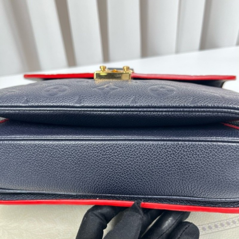 LV路易威登 Pochette Metis系列 海軍藍全皮壓紋郵差包內部紅色邊框設計 隔層多 容量大-8