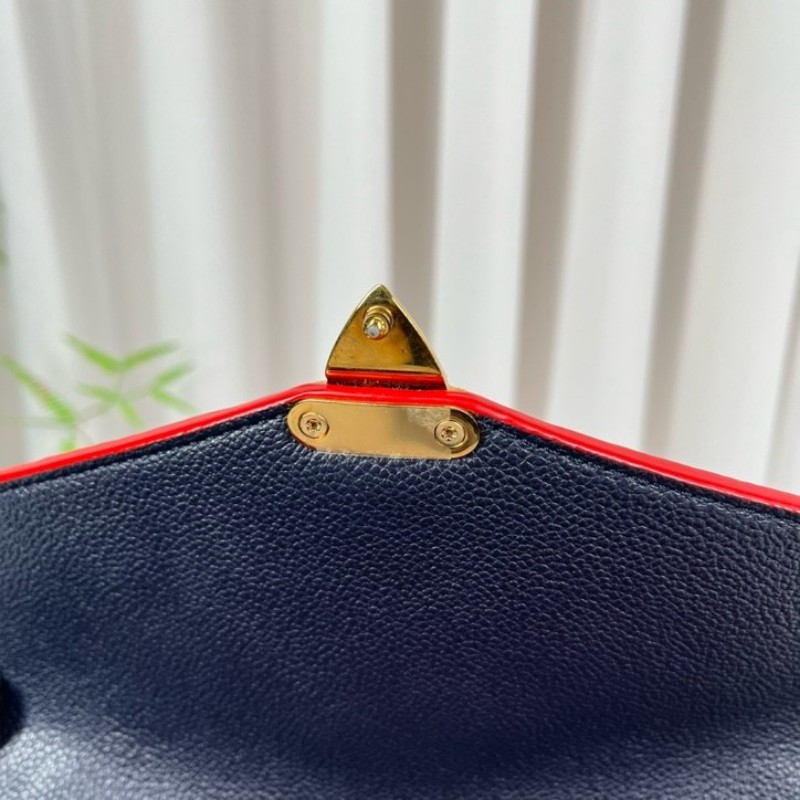 LV路易威登 Pochette Metis系列 海軍藍全皮壓紋郵差包內部紅色邊框設計 隔層多 容量大-17