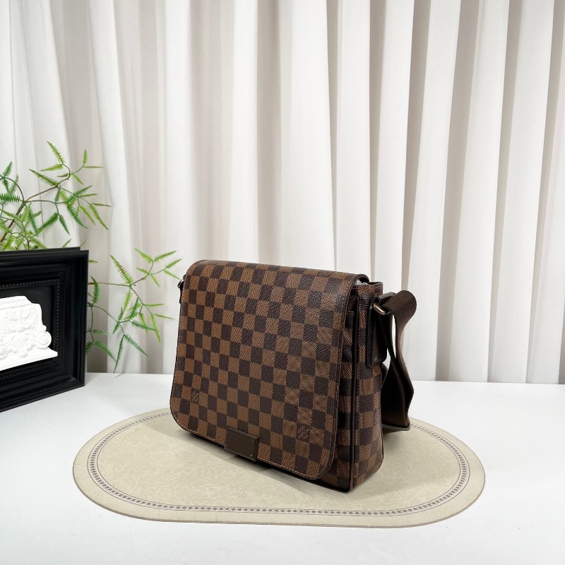 LV路易威登 棋盤格單肩斜挎郵差包 容量實用 日常通勤、休閒都能用 男女都適合-2