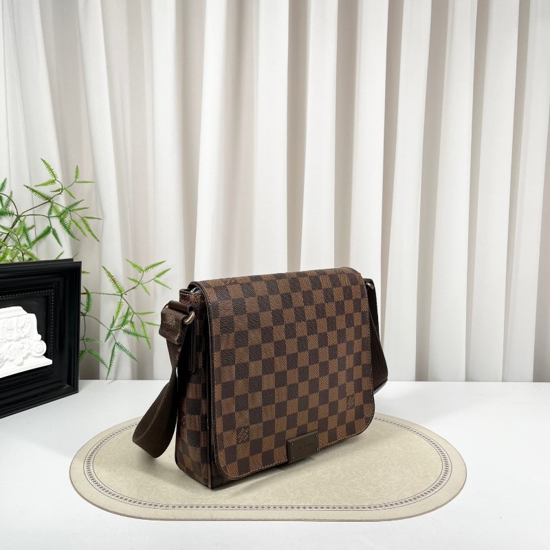 LV路易威登 棋盤格單肩斜挎郵差包 容量實用 日常通勤、休閒都能用 男女都適合-3