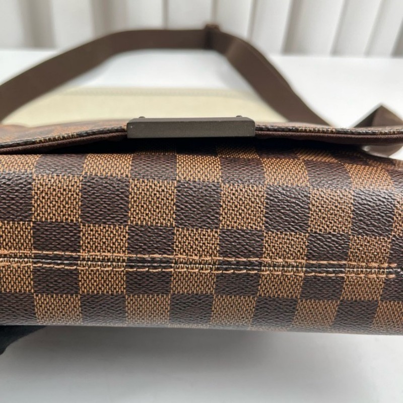 LV路易威登 棋盤格單肩斜挎郵差包 容量實用 日常通勤、休閒都能用 男女都適合-9