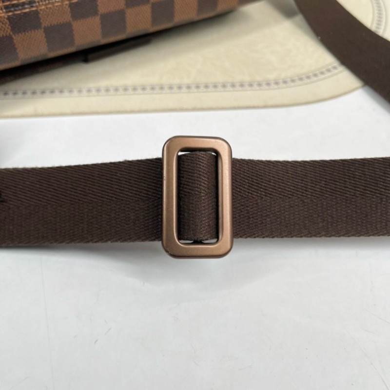 LV路易威登 棋盤格單肩斜挎郵差包 容量實用 日常通勤、休閒都能用 男女都適合-16