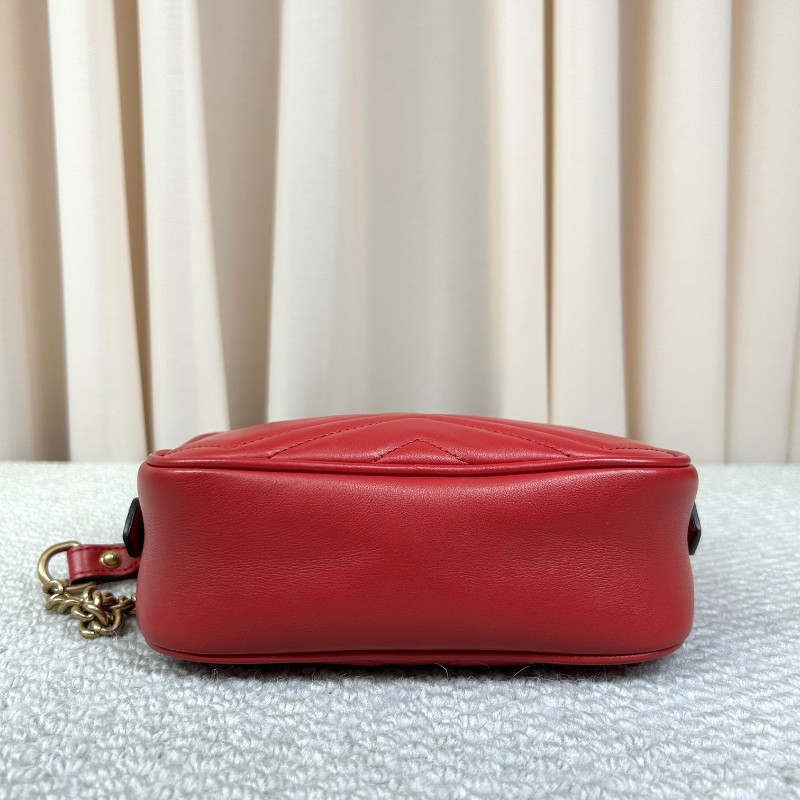 古馳Gucci馬蒙Marmont相機包 紅色復古金屬 適合日常出街的單品 自重輕且容量足 可單肩可斜挎-4