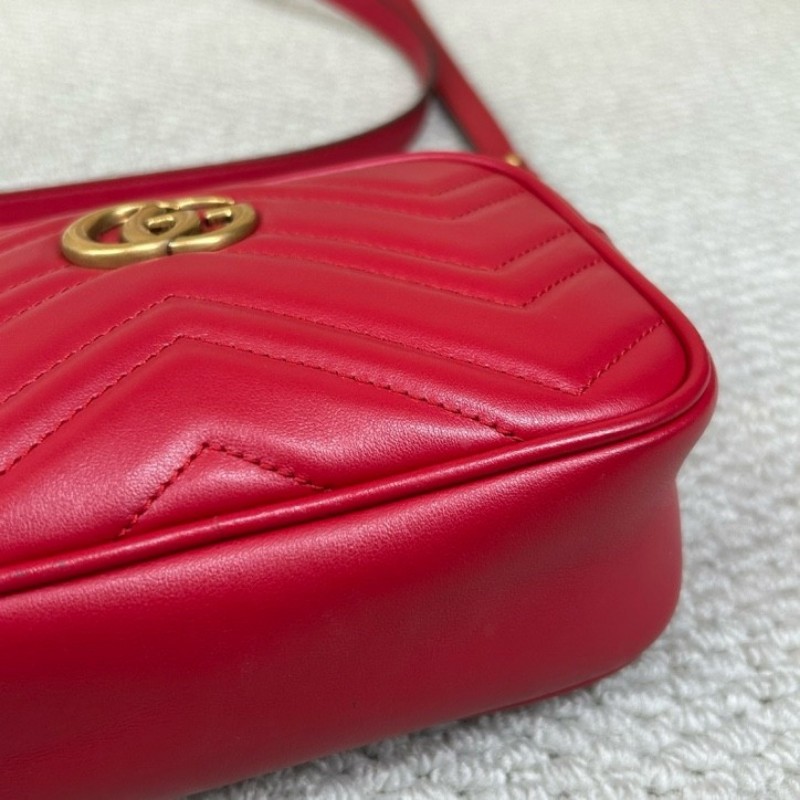 古馳Gucci馬蒙Marmont相機包 紅色復古金屬 適合日常出街的單品 自重輕且容量足 可單肩可斜挎-8
