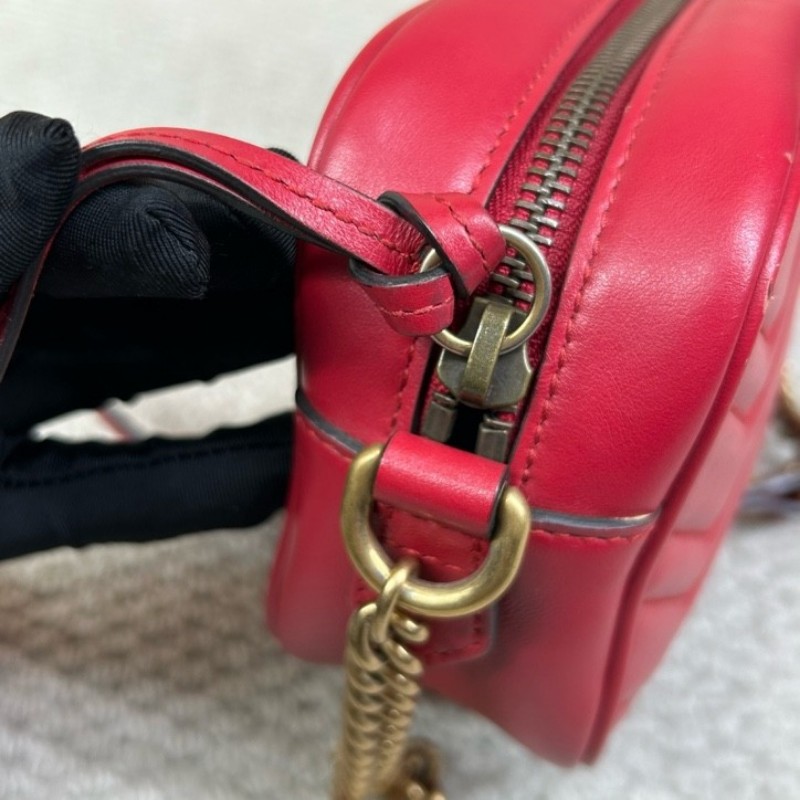 古馳Gucci馬蒙Marmont相機包 紅色復古金屬 適合日常出街的單品 自重輕且容量足 可單肩可斜挎-17
