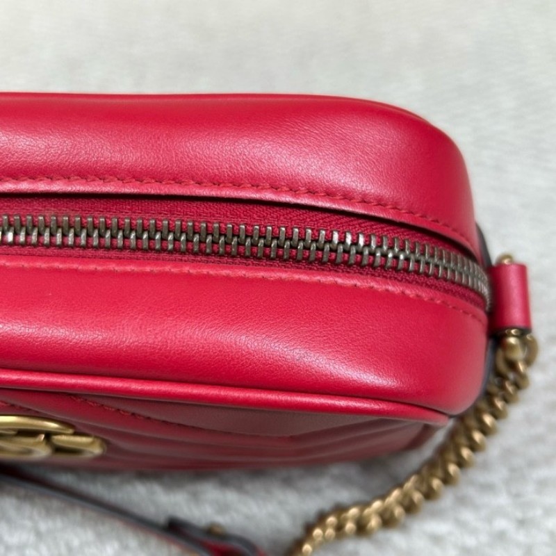 古馳Gucci馬蒙Marmont相機包 紅色復古金屬 適合日常出街的單品 自重輕且容量足 可單肩可斜挎-22