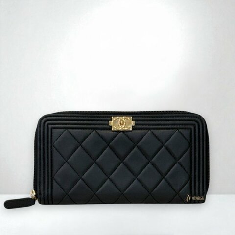 JS1324-CHANEL 黑羊皮金釦BOY系列拉鍊長夾A80288