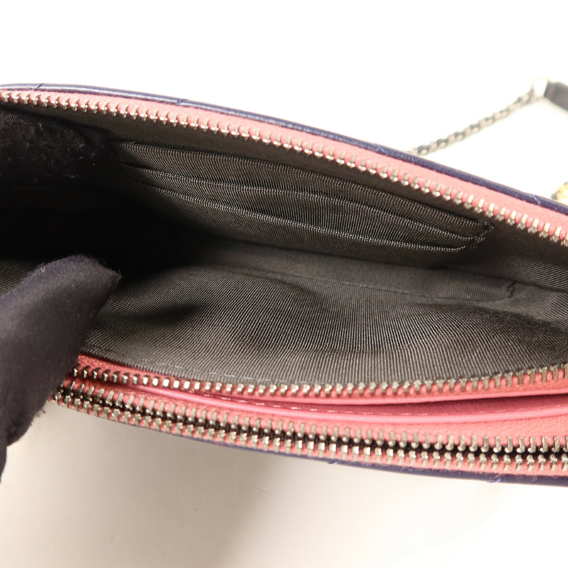CHANEL 牛皮皮革Gabrielle Wallet On Chain鏈帶肩背袋-11