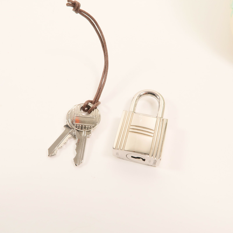 HERMES Swift皮革Picotin PM Lucky Daisy銀扣肩背袋Nata/Vert Comics-15