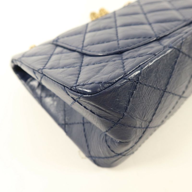 CHANEL 牛皮皮革2.55金扣鏈帶肩背袋-15