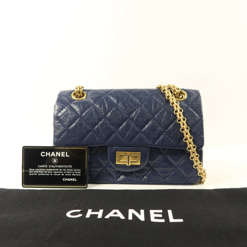 CHANEL 牛皮皮革2.55金扣鏈帶肩背袋-17